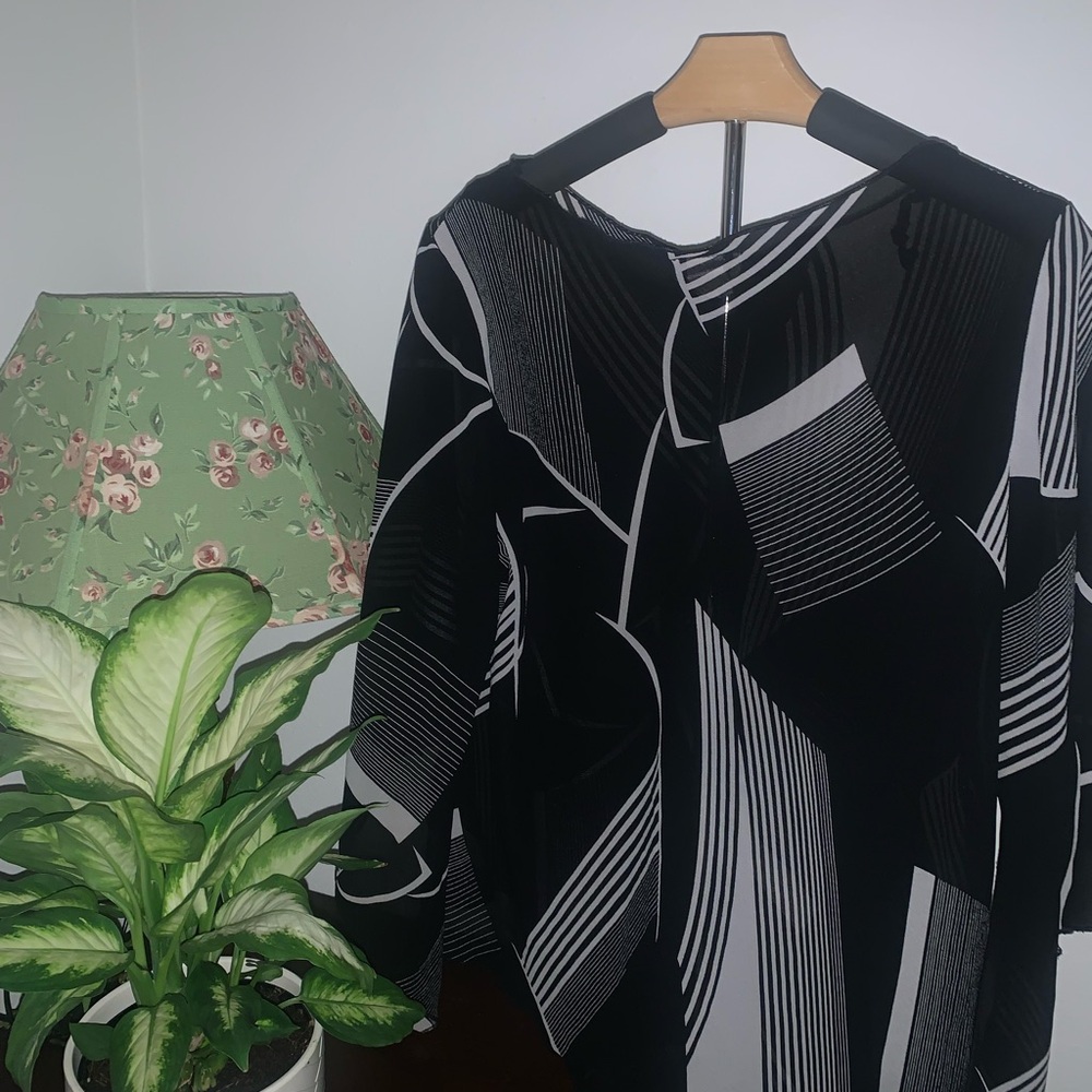 Chic Black and White Geometric Blouse (Semi-Sheer)